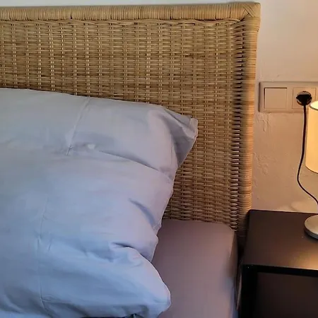 Daire Berg Messe Eg, 2,5 Zimmer, Homeoffice, W-lan *