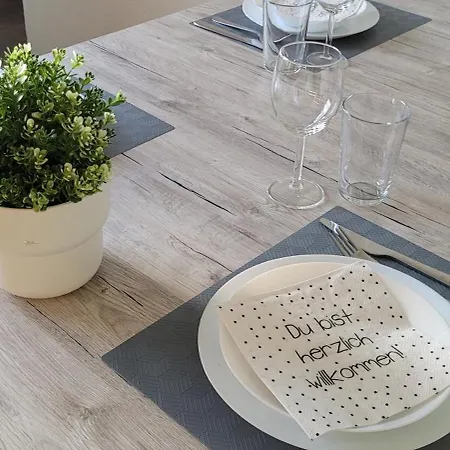 Berg Messe Eg, 2,5 Zimmer, Homeoffice, W-lan Daire