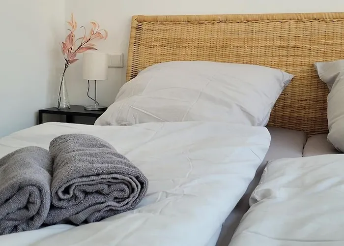 Berg Messe Eg, 2,5 Zimmer, Homeoffice, W-lan *